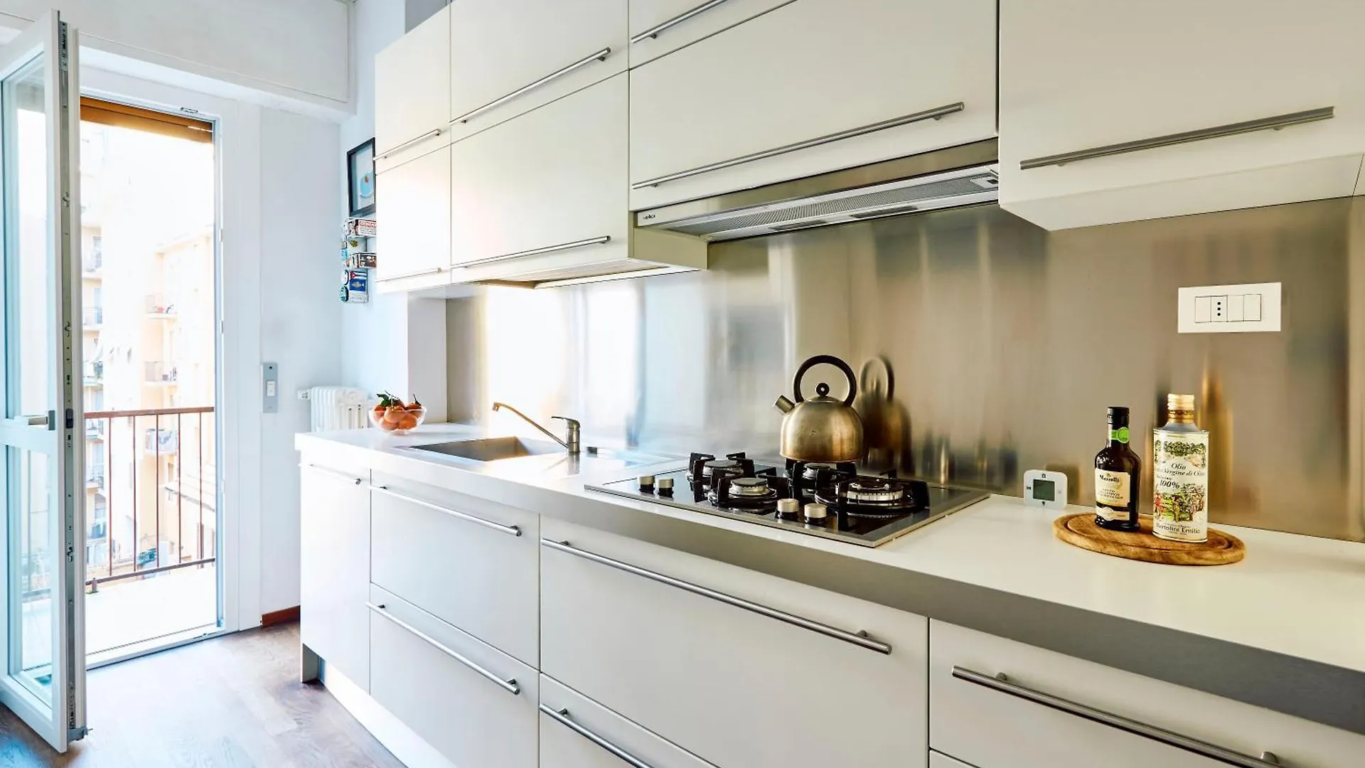 Savona Corner Apartment Milano